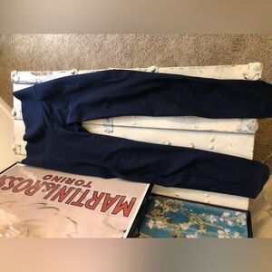 Old Navy navy leggings, size small
